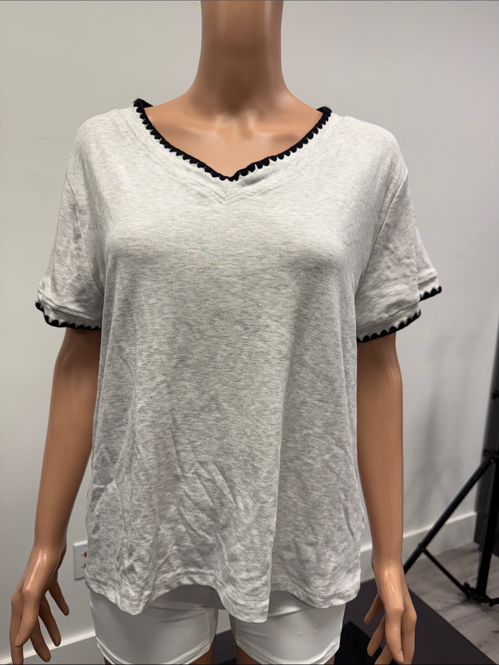 SHEIN Cream Short-Sleeve V-Neck Top with Black Trim